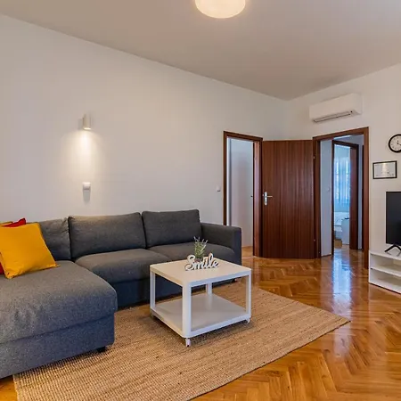 Apartment House Catania