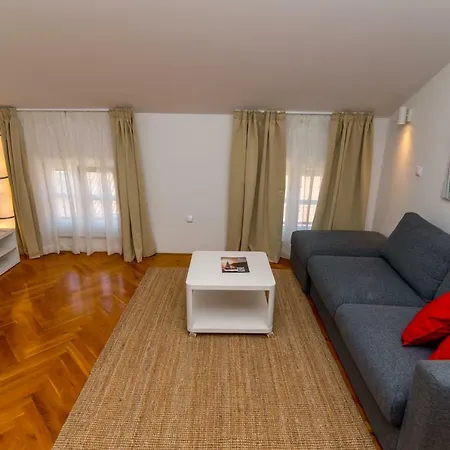 Apartment House Catania Mali Losinj