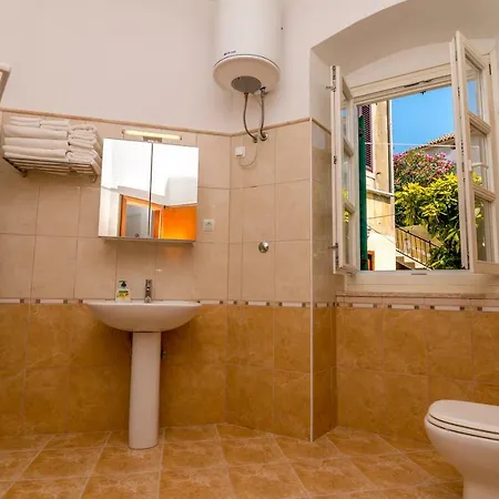Apartment House Catania Mali Losinj